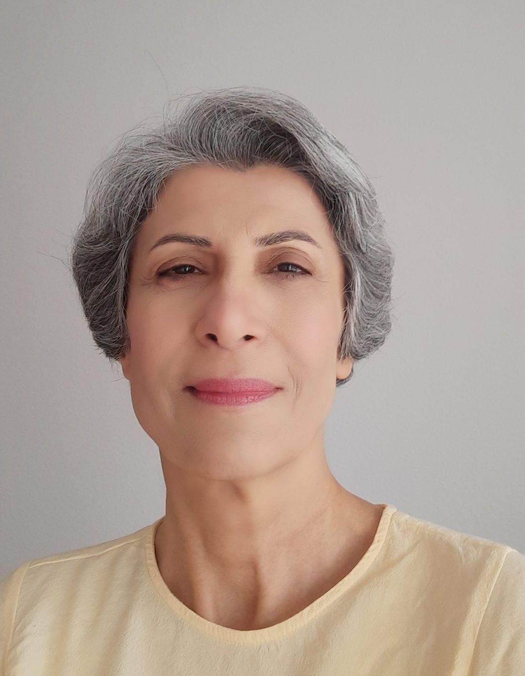 Portrait von Dr. Sima Farshid
