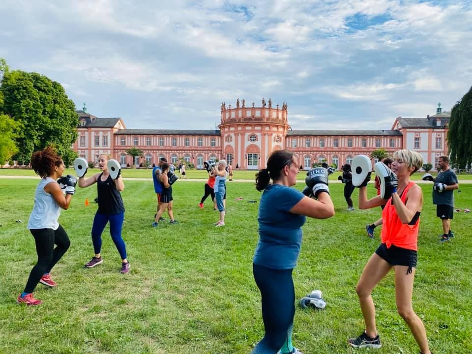 Boxtraining im Schlosspark (c) S. Demmrich