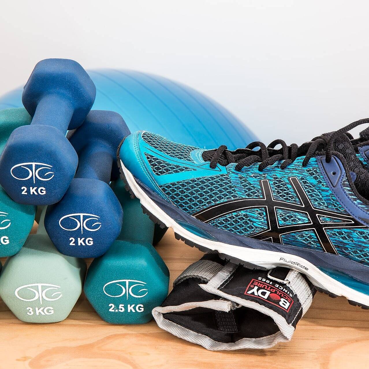 Fitness_dumbbells-g2cfde7ed2_1920.jpg
